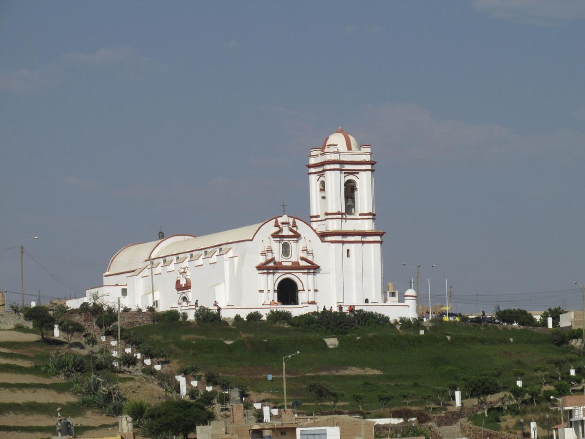 Hotel El Sombrero Huanchaco Exterior foto